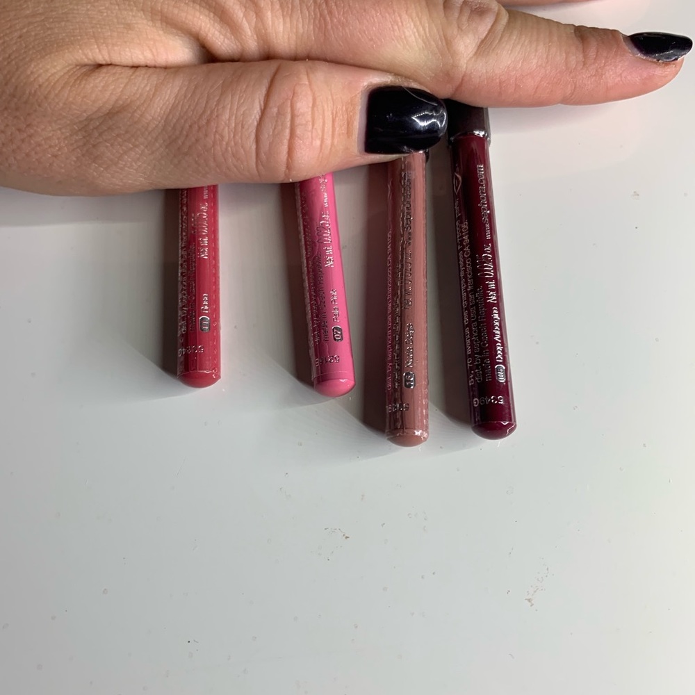 Lip Liners - Picture 4 of 5